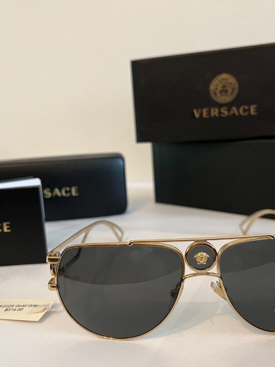NWT Versace VE2235 Gold/Grey Aviator Sunglasses Medusa Pilot w/ Box & Case